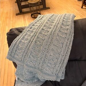 Cozy Knit Throw Blanket in Light Blue
